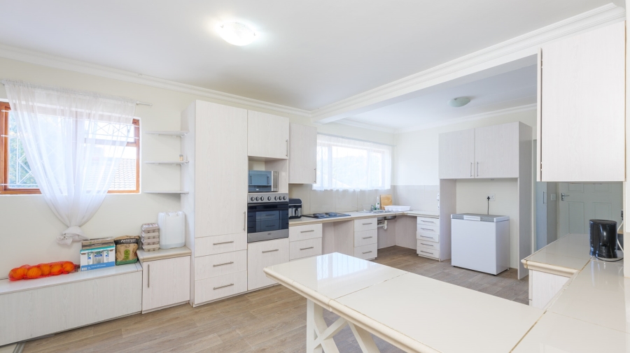 5 Bedroom Property for Sale in Bredasdorp Western Cape